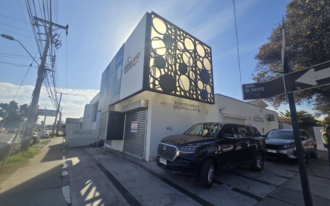 Se Arrienda Amplio Local Comercial En Zona Muy Bien Ubicada